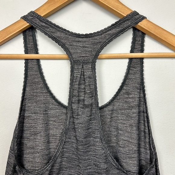 Lululemon 105 F Singlet Heathered Black Sz 6 - Picture 12 of 15